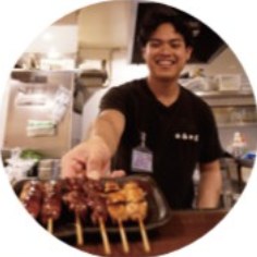 サービス業の現場で働く人材